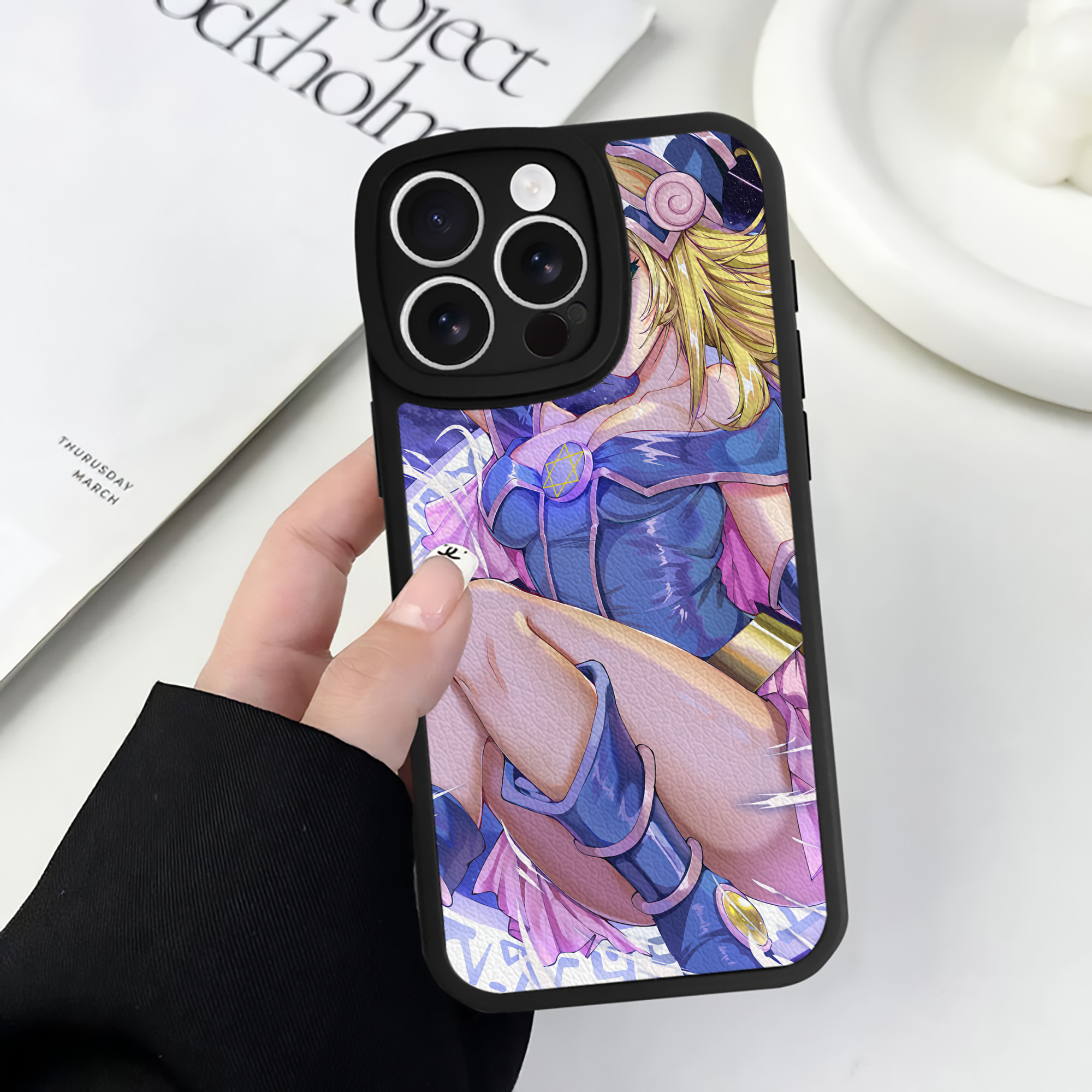 （画像用） 遊☆戯☆王 Yu-Gi-Oh! 【iPhone 16シリーズ対応】シリコンスマホケース（レザー調） 材質：シリコン
